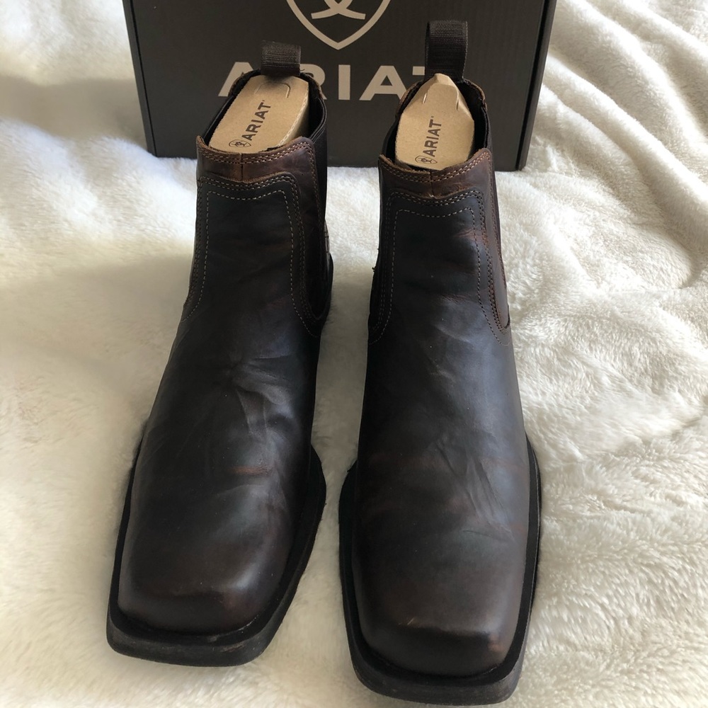 Ariat men’s rambler boot NIB